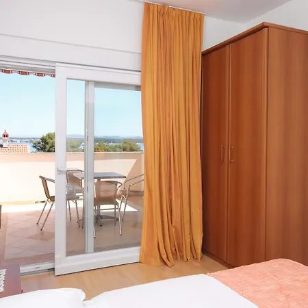 6215d Apartament *